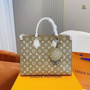 💎✨AUTHENTIC✨💎Louis Vuitton ONTHEGO PM bag